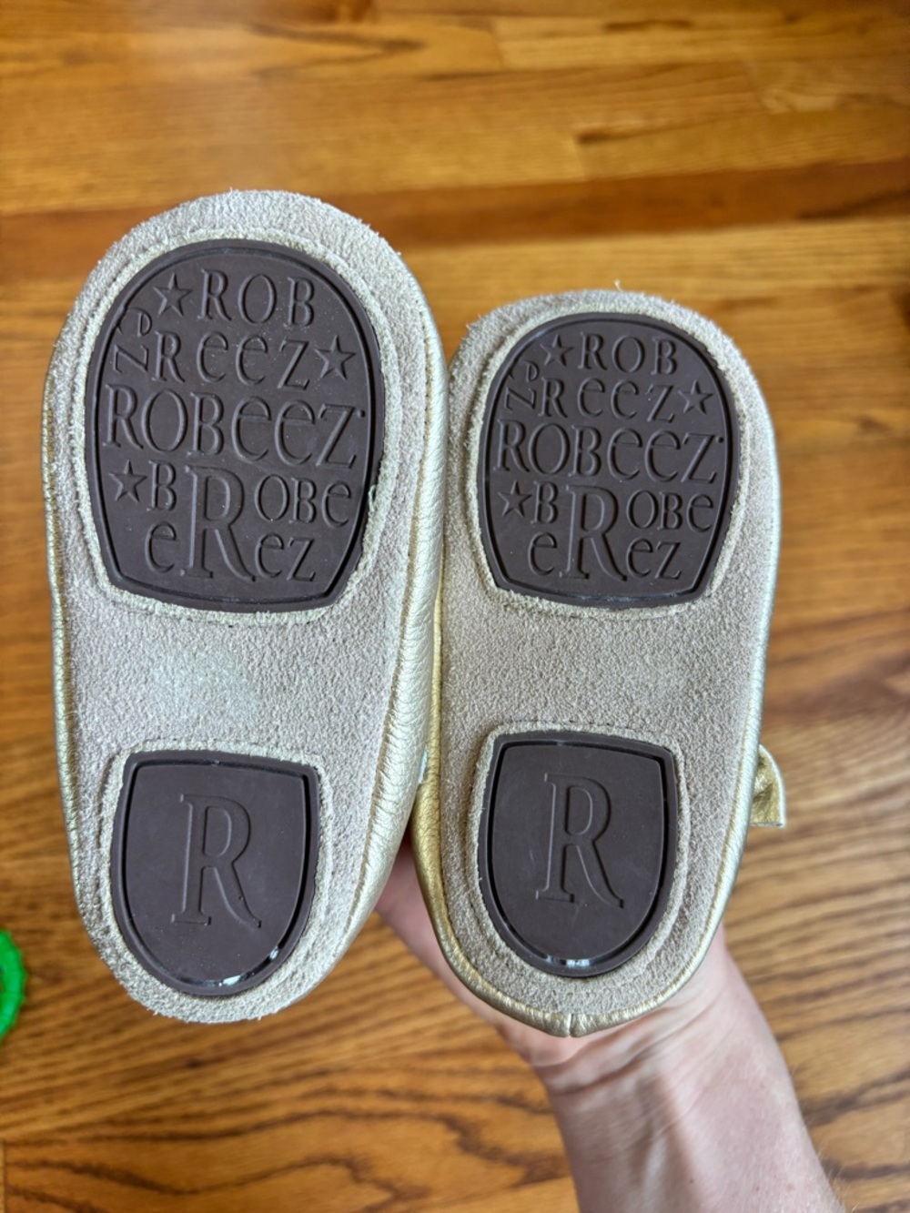Robeez Gold Baby Girls Mary Jane Soft Sole Shoes 12-18m - Picture 3 of 3